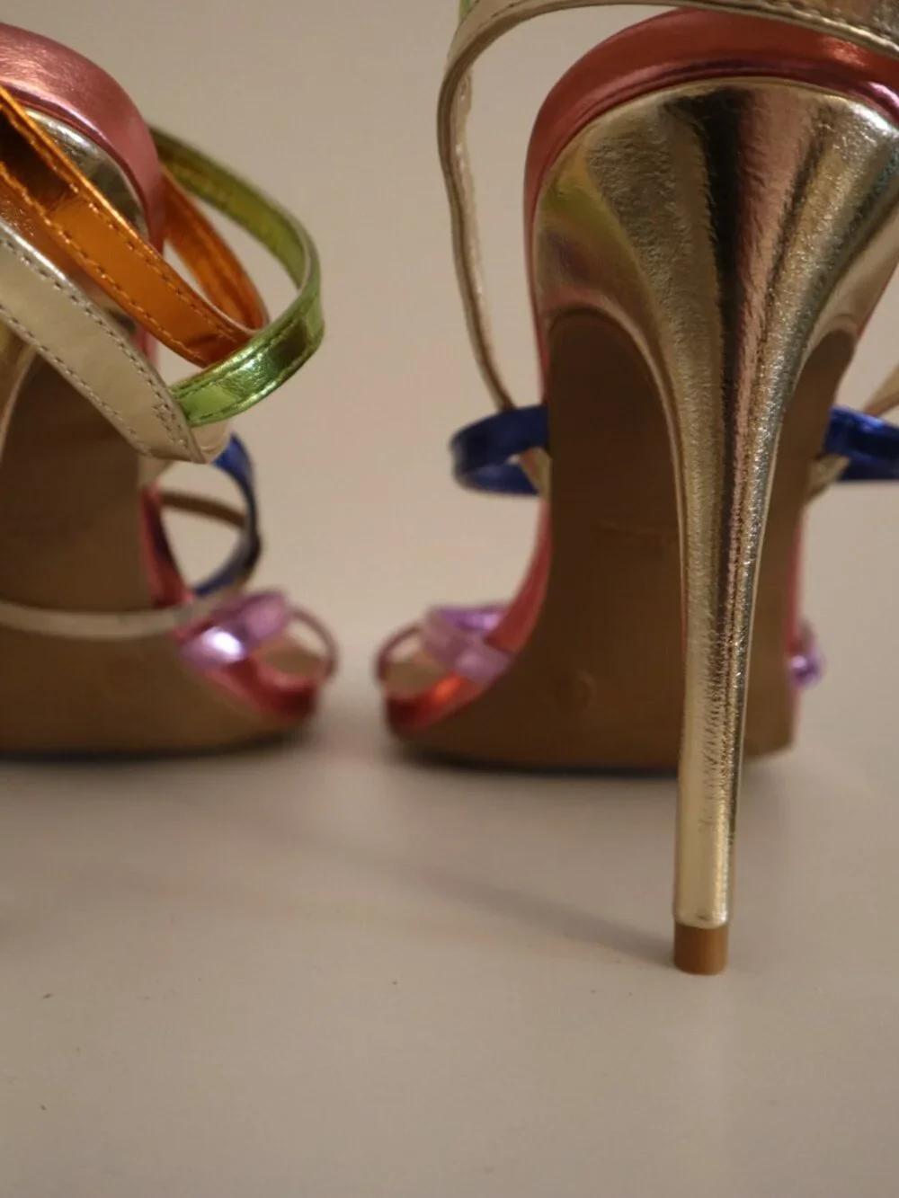 Anne Michelle Rainbow Strappy Heels 8 1/2 Stilleto Open Toe Iridescent NEO-06